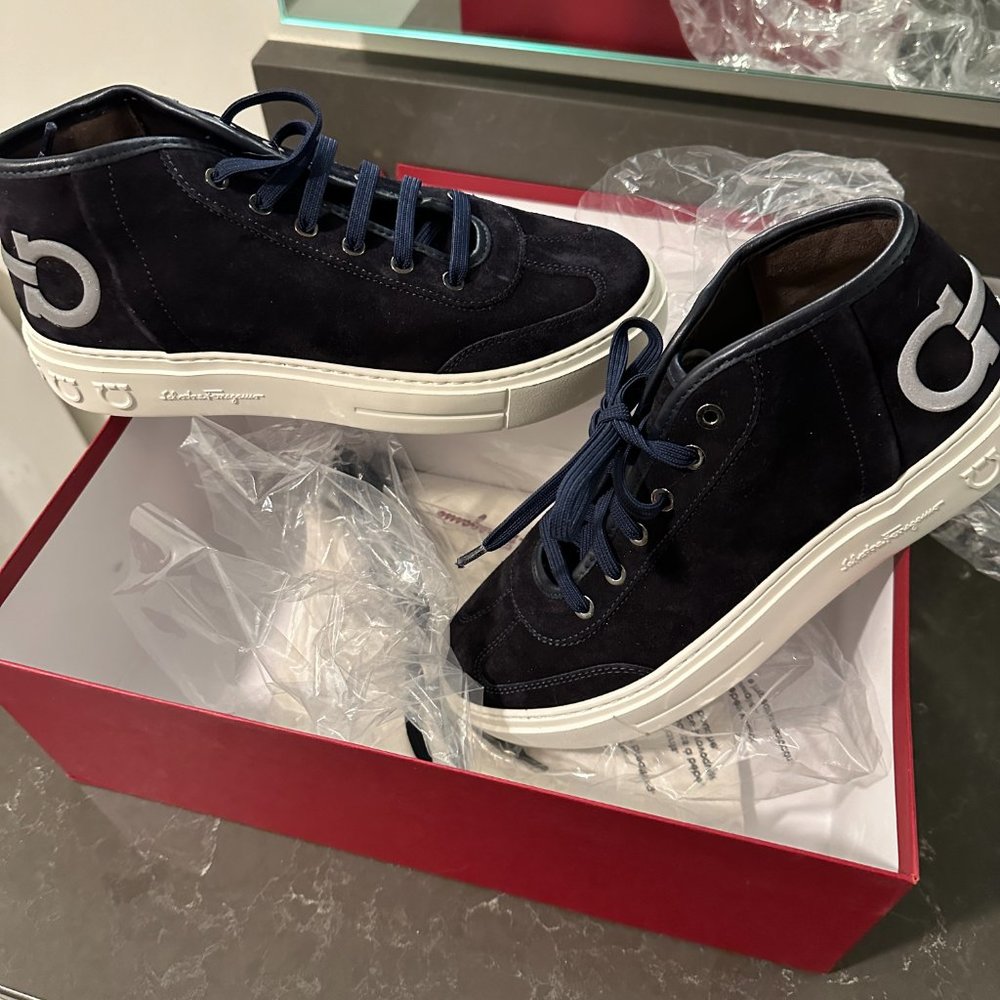SALVATORE FERRAGAMO Gancini Suede Leather Sneaker NAVY BLUE BNIB $660 DUST BAG